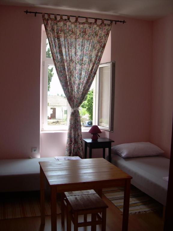 Phara Hostel Gdinj Habitación foto